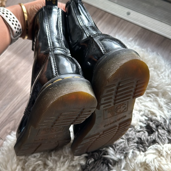 Dr. Martens Women's 1460 Patent Leather Boots Black - Picture 10 of 11